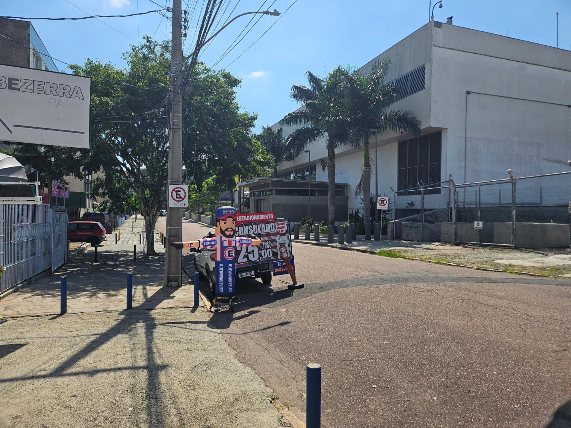 Consulado Americano Apartamento 50 Metros Da Entrada Para Visto Consulado Eua Porto Alegre Com Garagem ภายนอก รูปภาพ